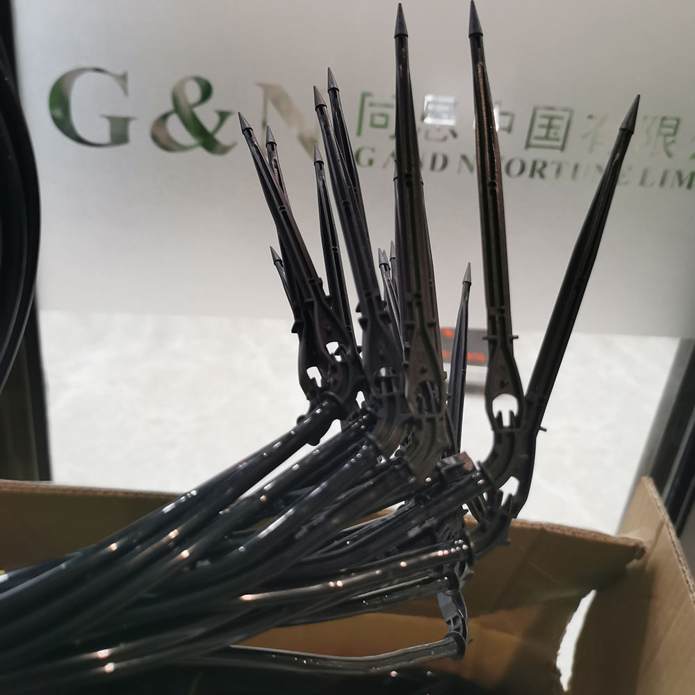 Wholesale Price 2 Ways 4 Ways Drip Arrow Irrigation Pipe Fittings Dripper with 4L/8L Current Stability PP Hose with Drip