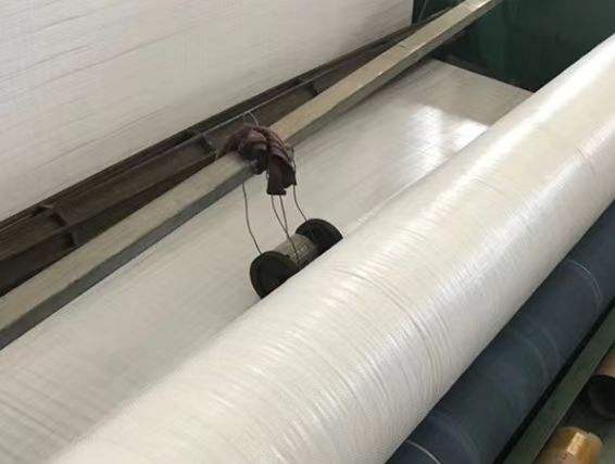 Factory Direct Custom Cut Black Nonwoven Fabric Geotextile Weed Control Mat PP Drawing for Garden Agriculture Stops Grass Growth