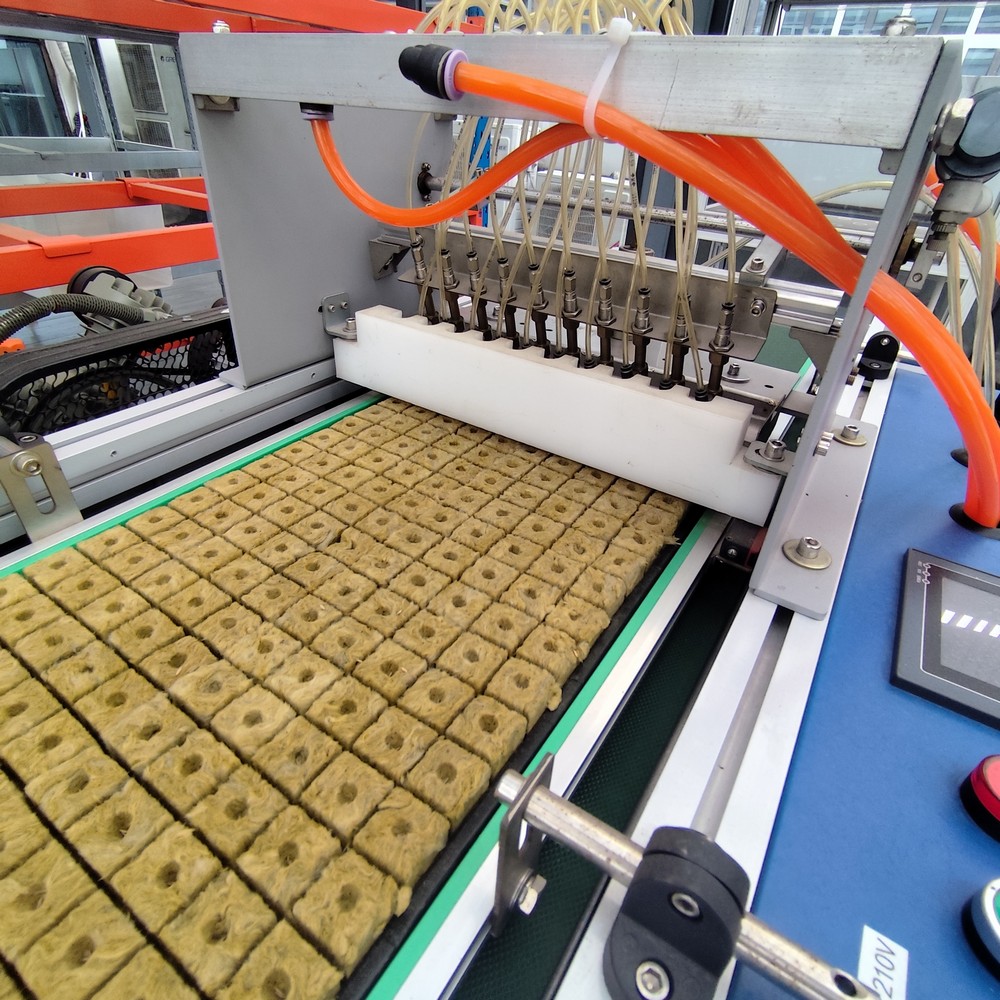 Labor-Saving Electric Automatic Seedling Machine for Nursery Operations Hydroponic System