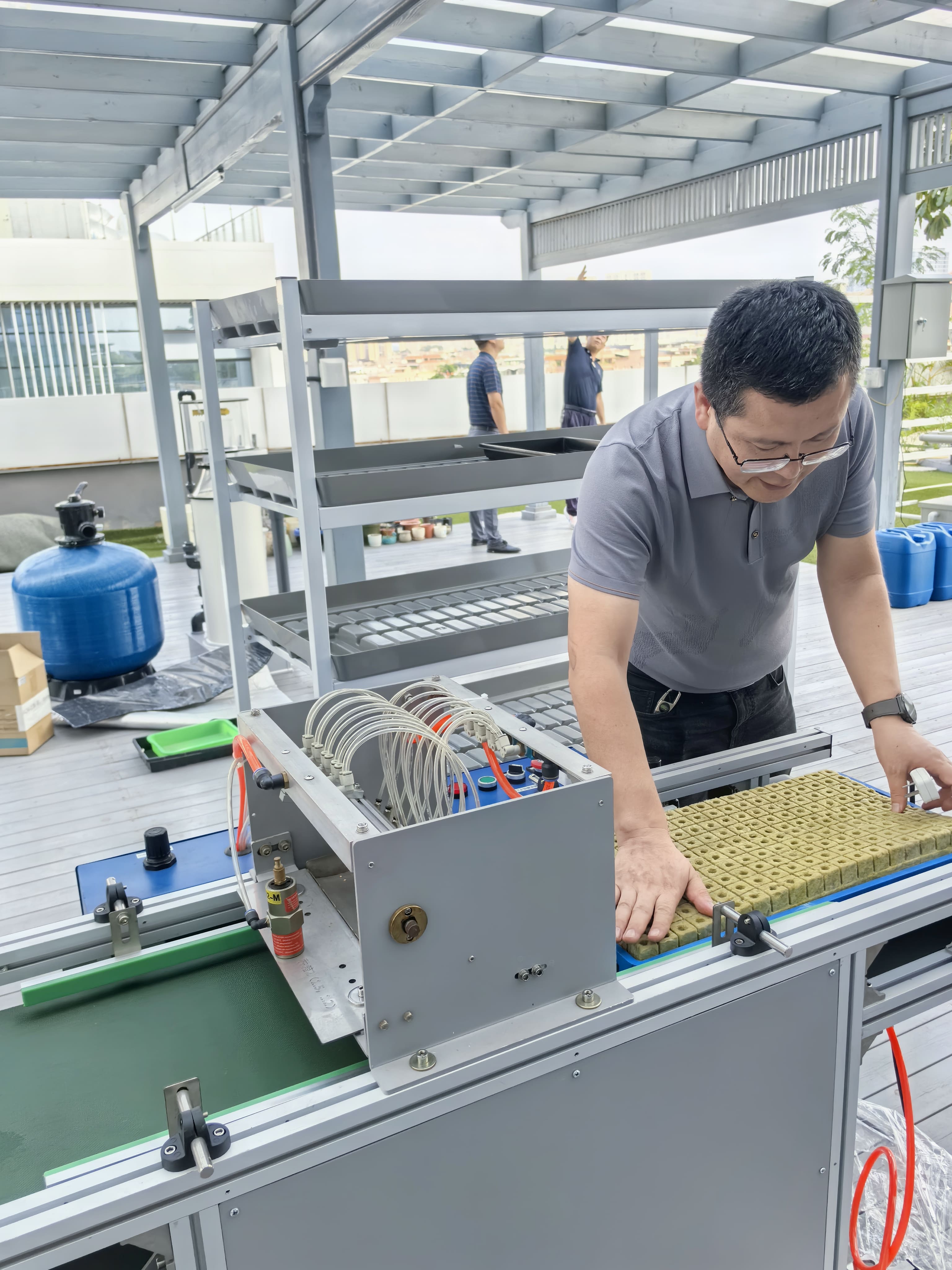 High-Performance Automatic Seedling Machine Electric Power Seed Planting Machine for Different Seed Types