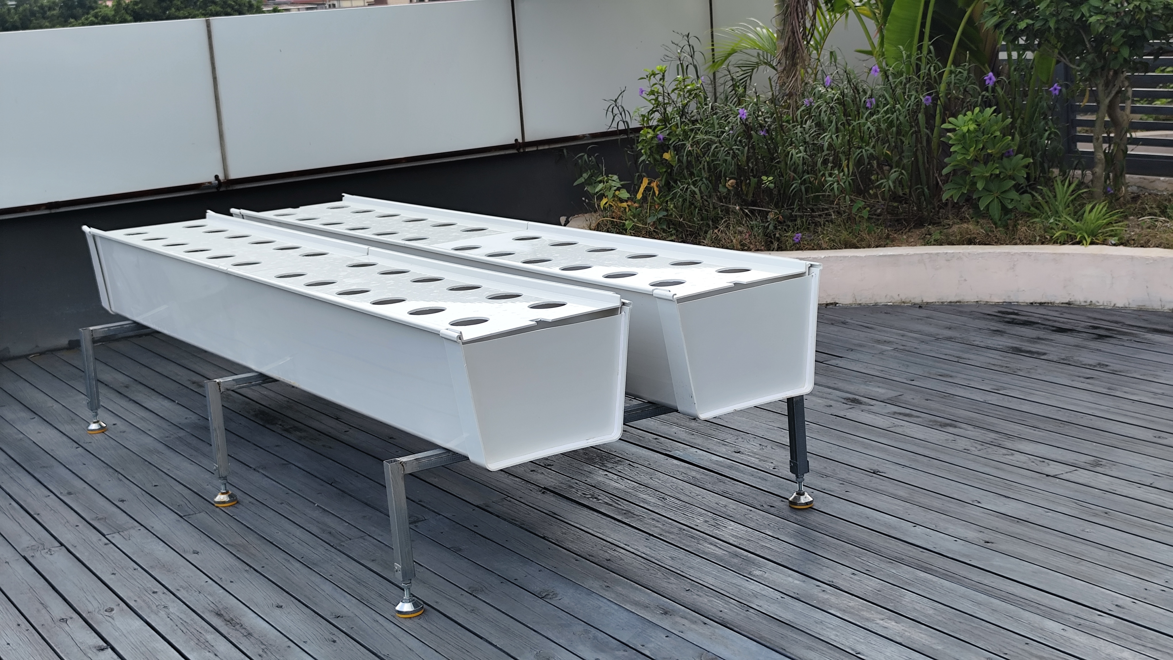 Aeroponic Growing Gutter