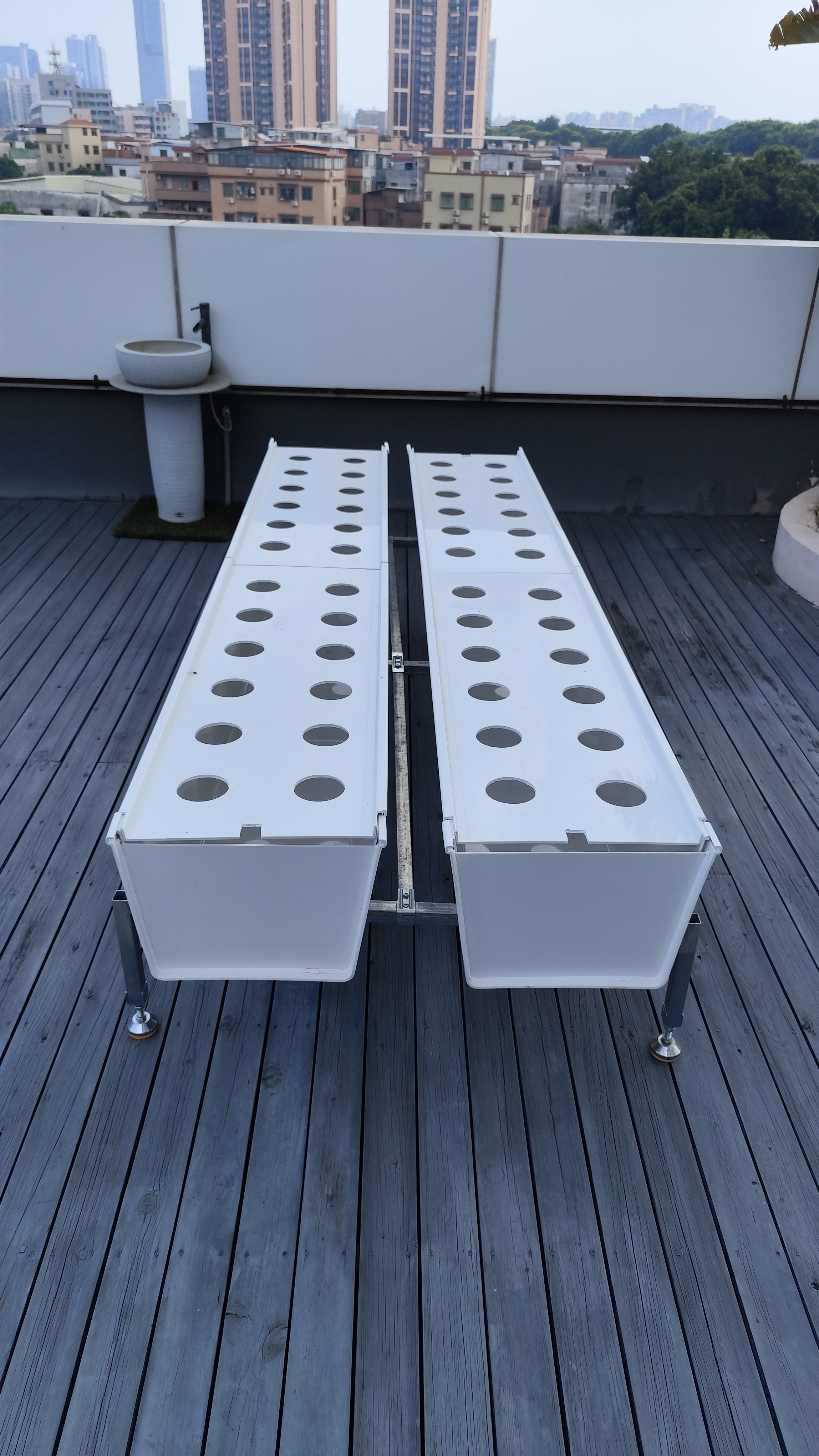 Aeroponic Growing Gutter