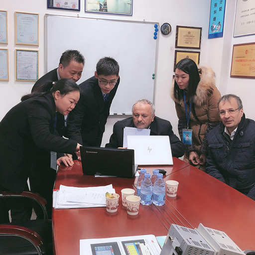 Клиенты сообщают детали контракта заказа с нашей компанией