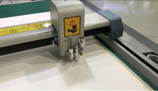 瑞洲切割刀片如何安裝？