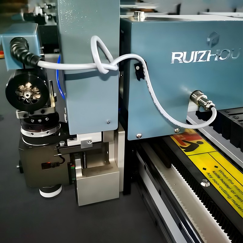 How to Install the Knife and the EOT?