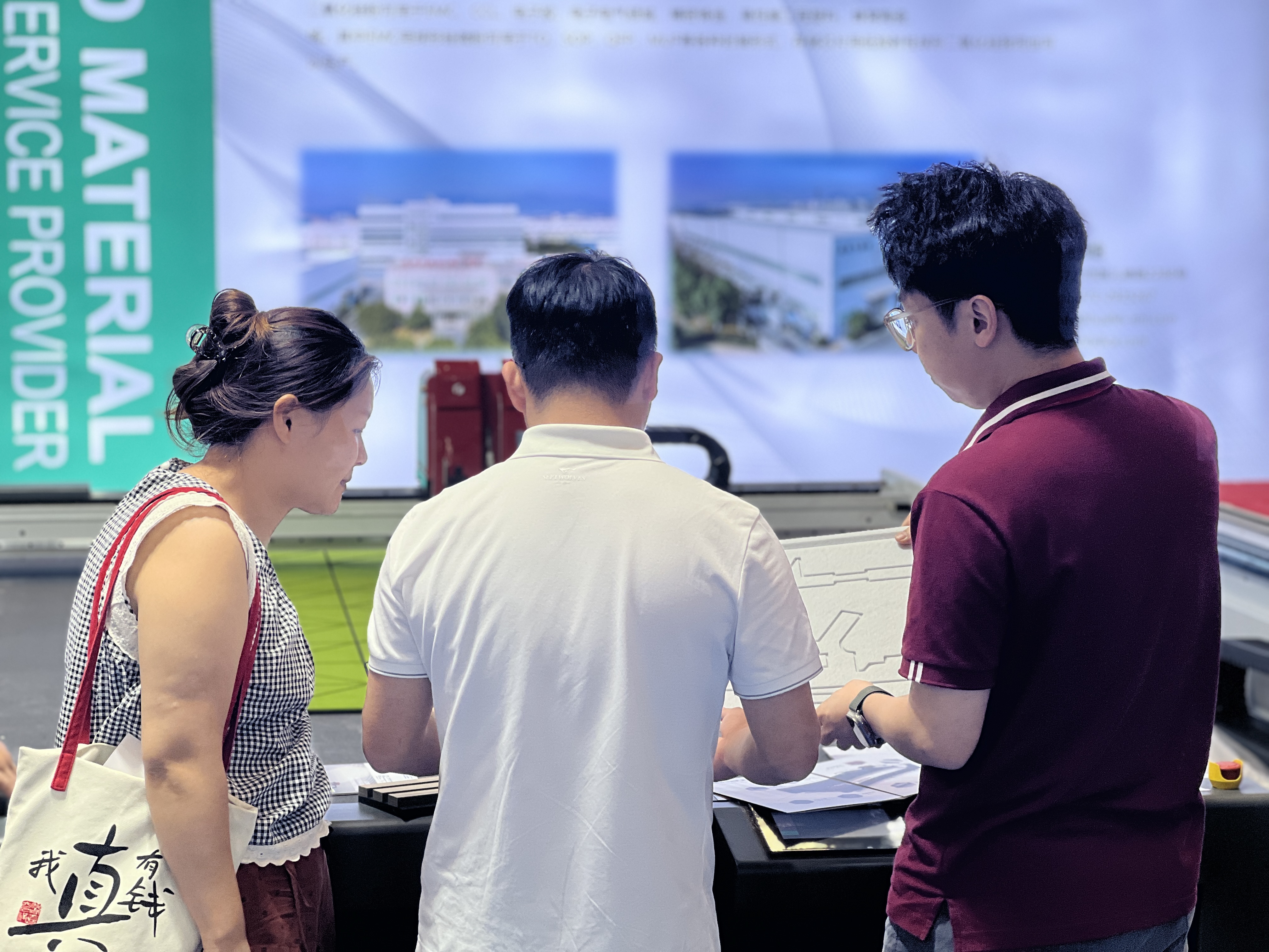 Crowds Gather Around RUIZHOU at South China Industrial Show — CNC Tech in the Spotlight