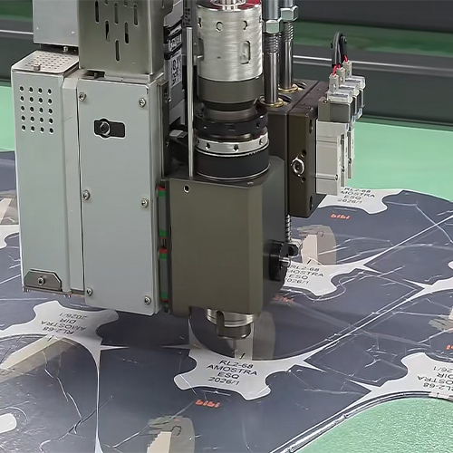 Why Are Shoe Factories Switching to AI Vision Cutting Machines?