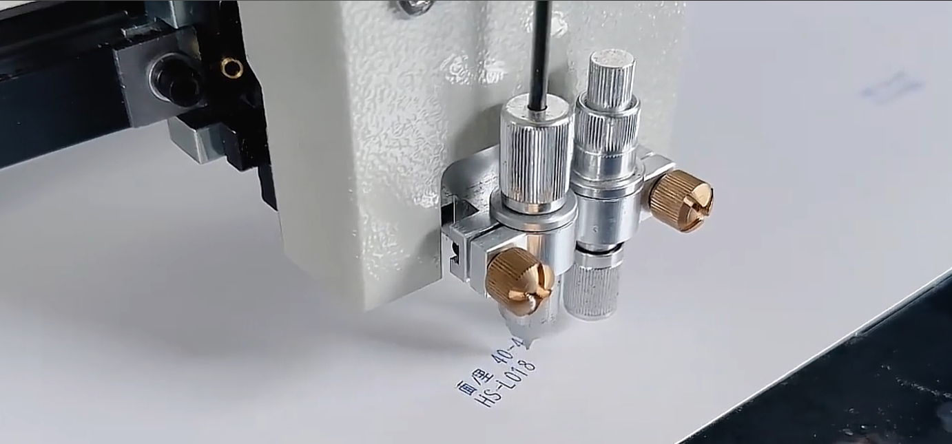 Intelligent Cardboard Cutting Machine