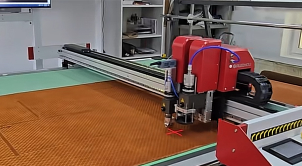 Intelligent Leather Cutting Machine