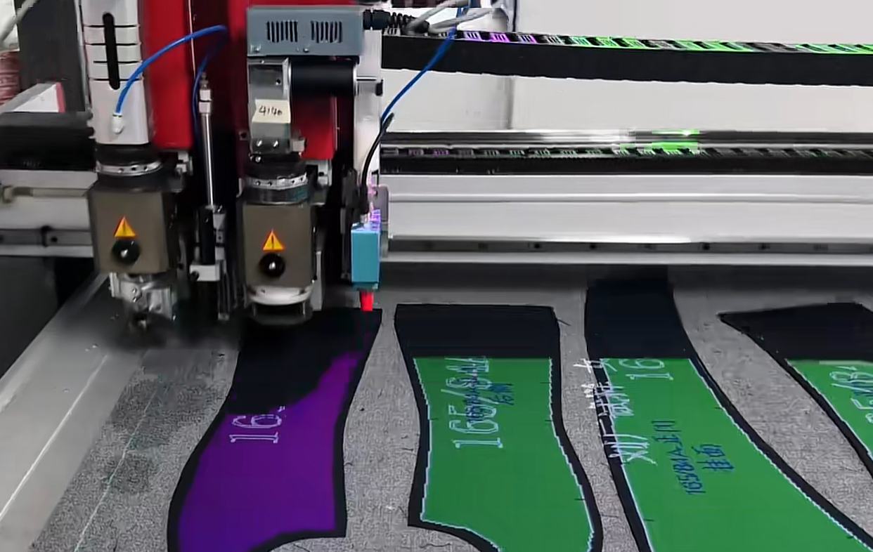 garment fabric cutting machine