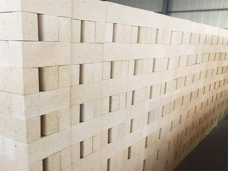 Excellent heat resistant corundum mullite brick