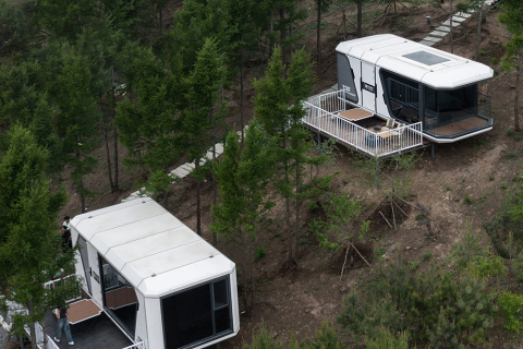 L’installation du mobil-home capsule spatiale au sol est simple