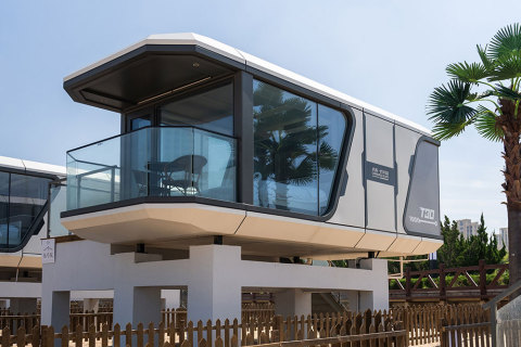 Maison mobile du module spatial - Retour à la cour