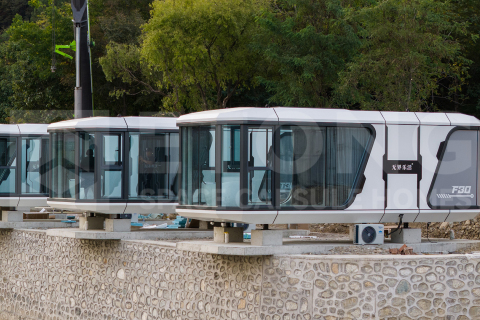 F30_ETONG casă capsulă spațială