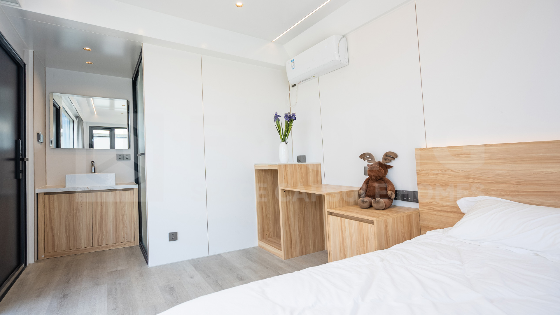 Mobile homes for disaster relief