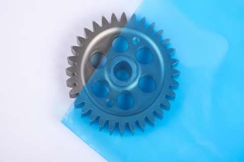 ¿Se puede utilizar una película antioxidante para el almacenamiento al aire libre?