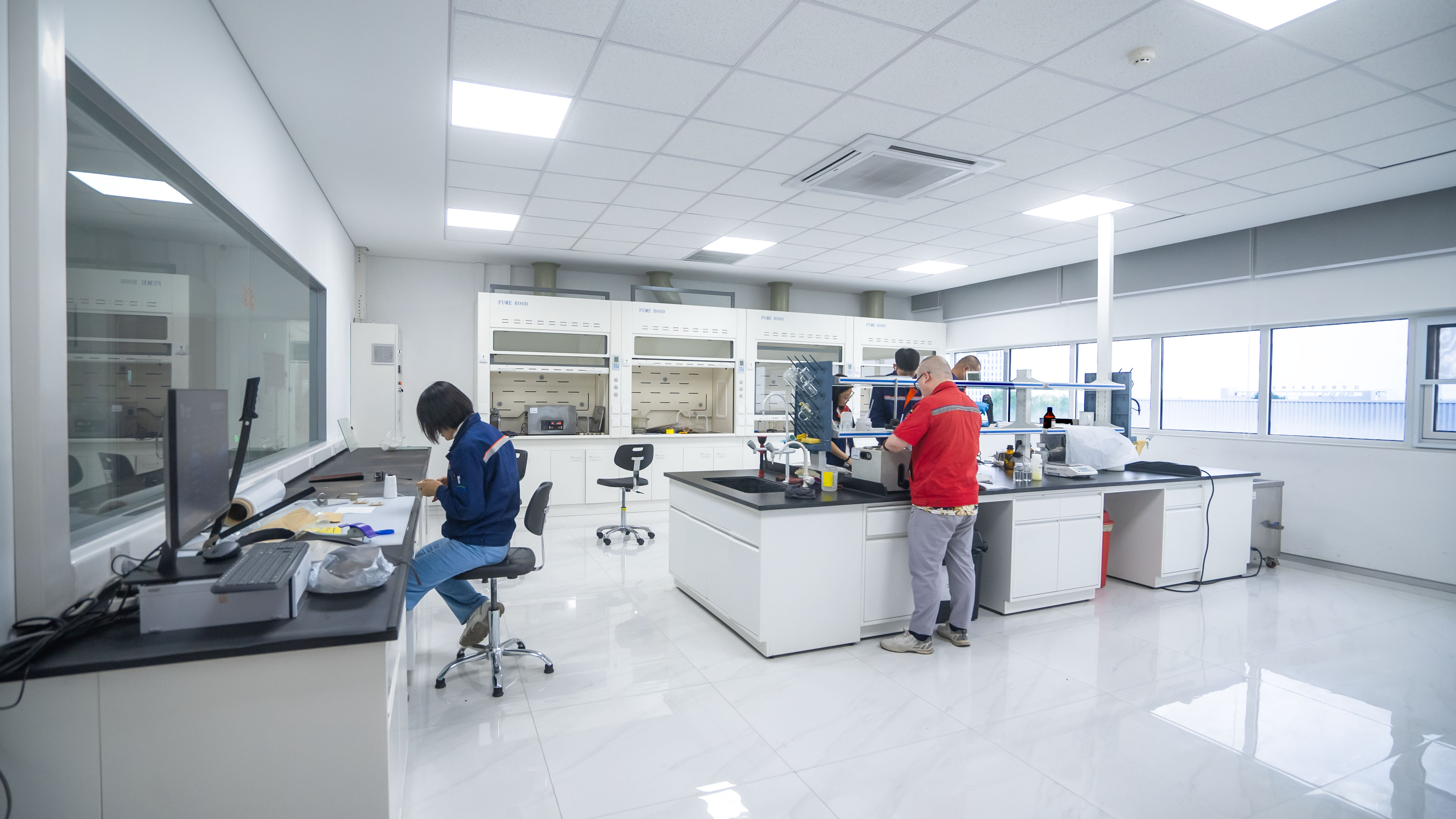 Dewatering type antirust oil