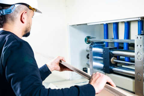 Giấy VCI hay dầu chống gỉ: Loại nào phù hợp hơn cho việc chế tạo các sản phẩm kim loại?