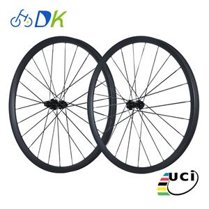 bánh xe mtb 29 inch nan carbon tăng cường