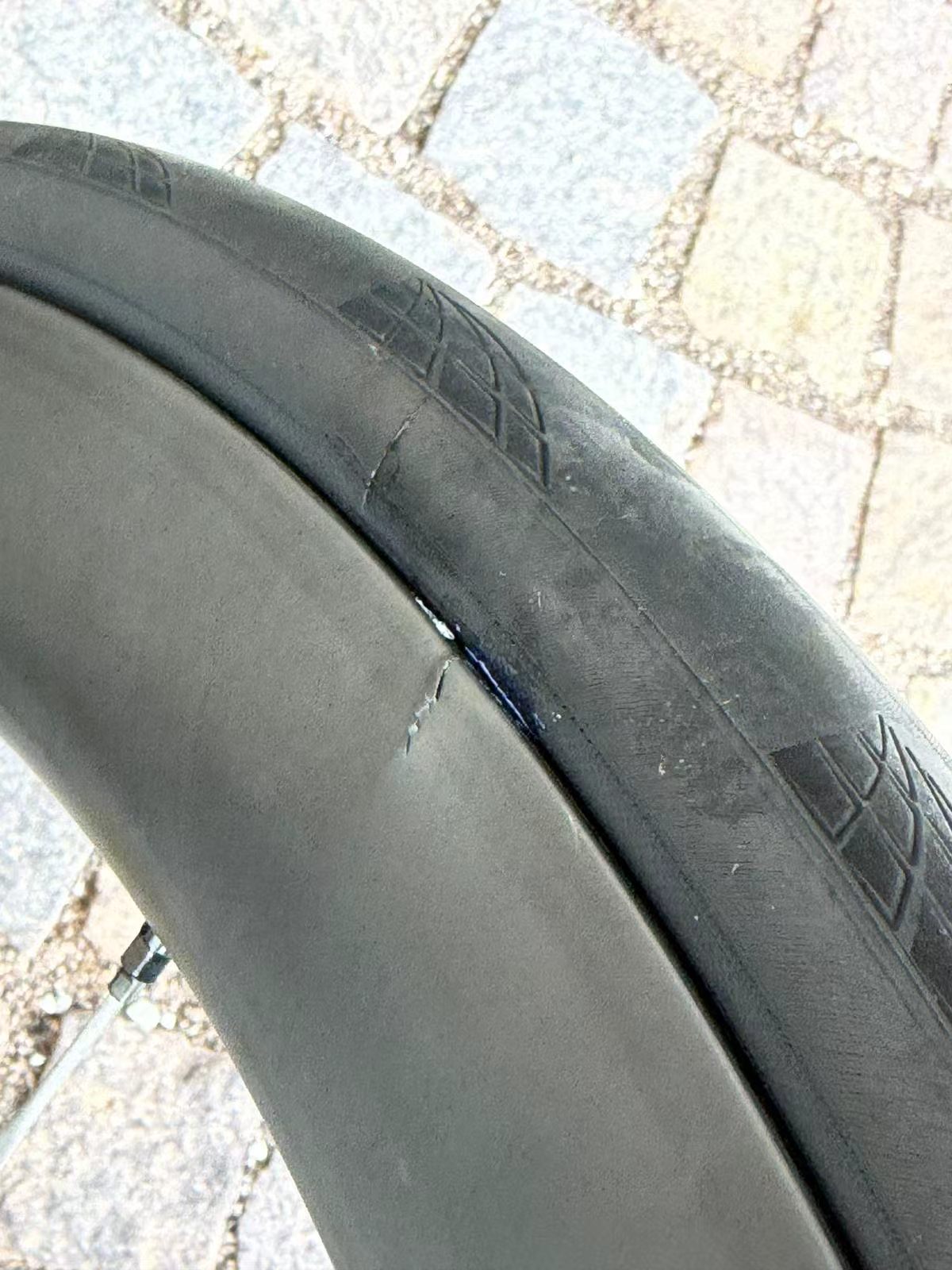 Rim fracture low pressure