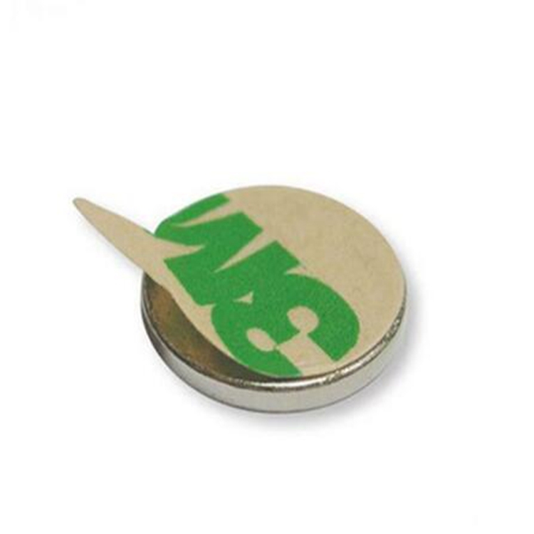 Neodymový kotoučový magnet s 3M lepidlem