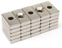 Magneți înfundați cu bloc de pământ rare