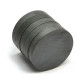 Feritni magnet s keramičnim gumbom