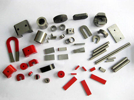 What are alnico magnets?