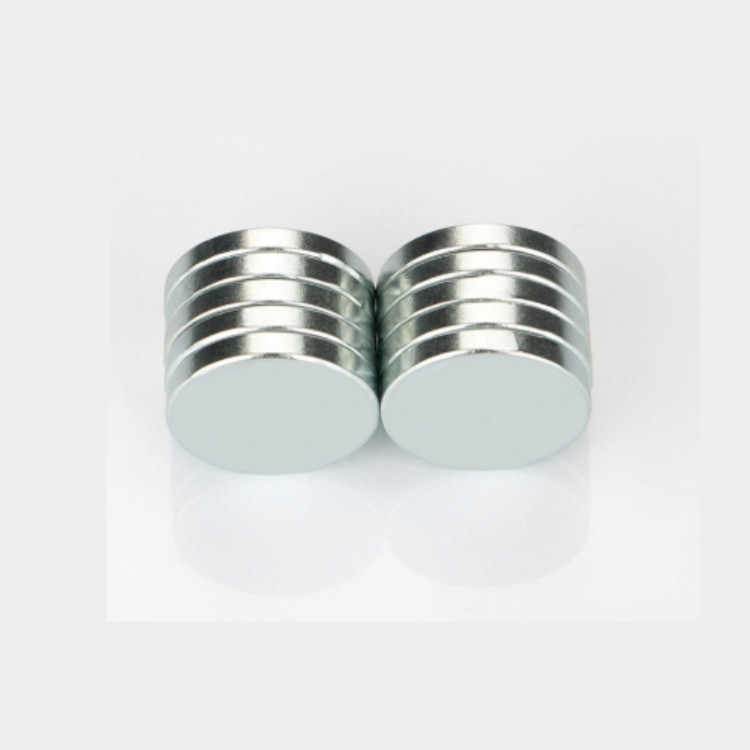 Forzinket lille disk neodymmagnet