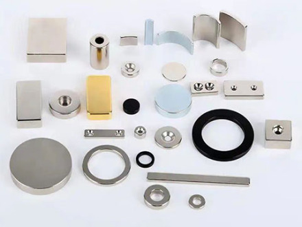 Quali sono i rivestimenti dei magneti NdFeB? Quali sono le funzioni di ciascun rivestimento?