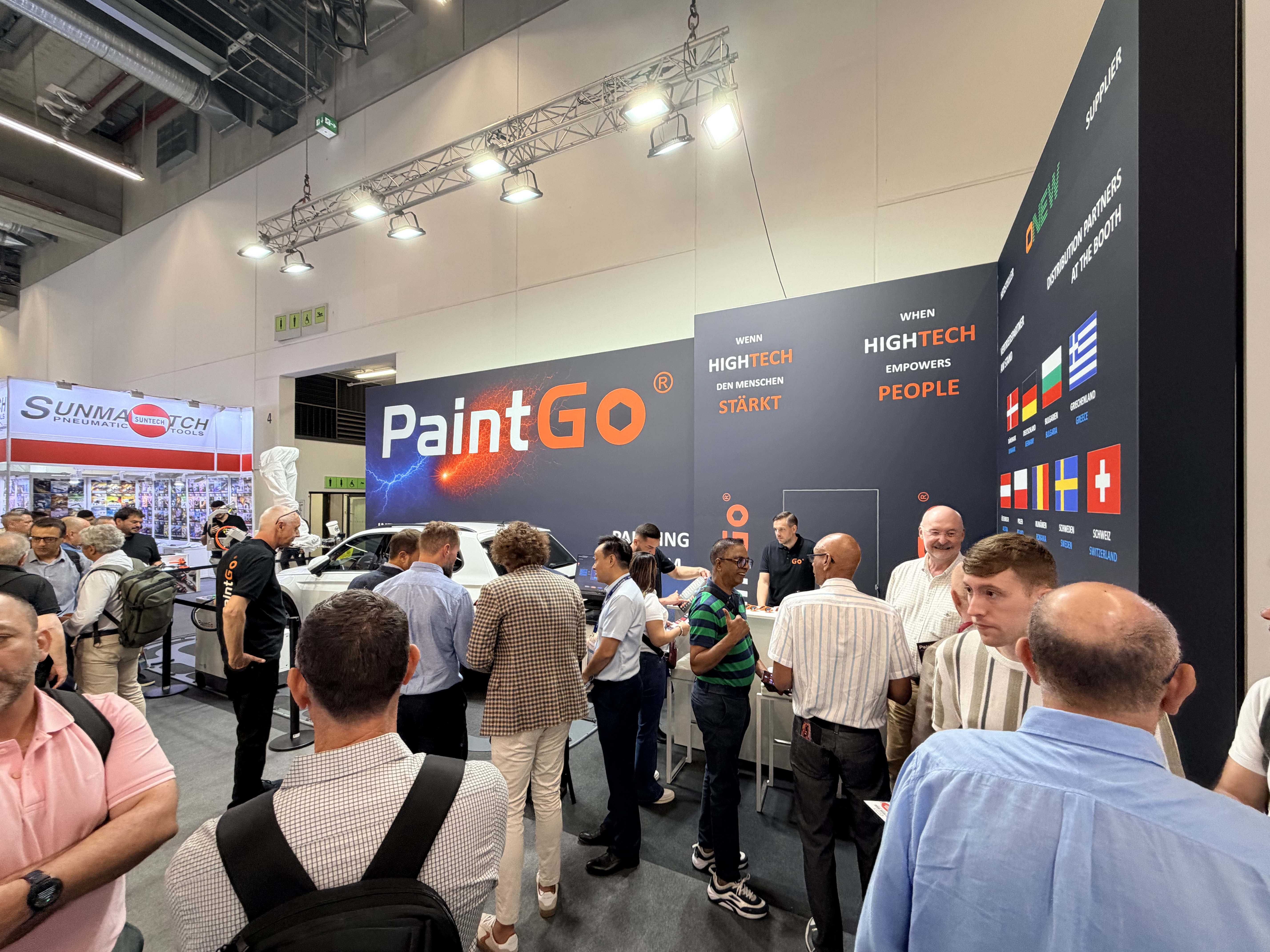 PaintGo Intelligent Spraying Robots Debut at Automechanika Frankfurt 2026