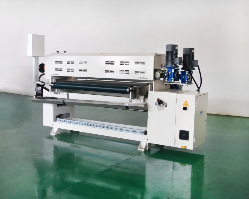 Daily use of roller coating machine