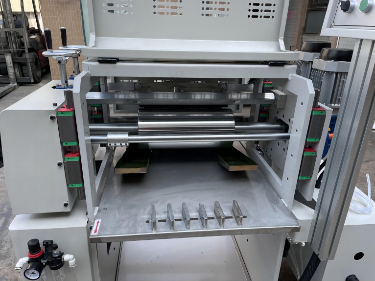 Pattern printing machine