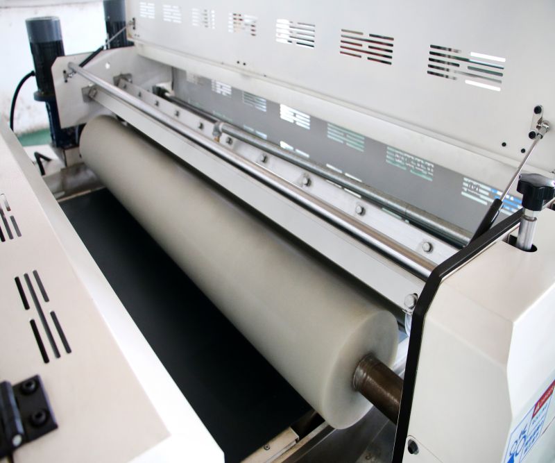 UV roller coating machine