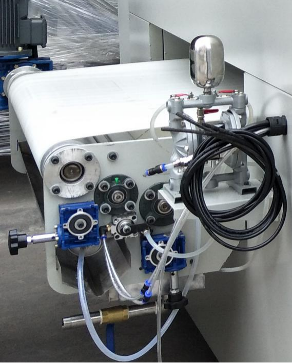 spraying machine