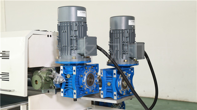 roller coating machine