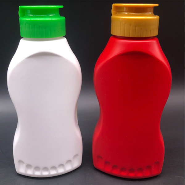 plastic dispenser bottle for condiments