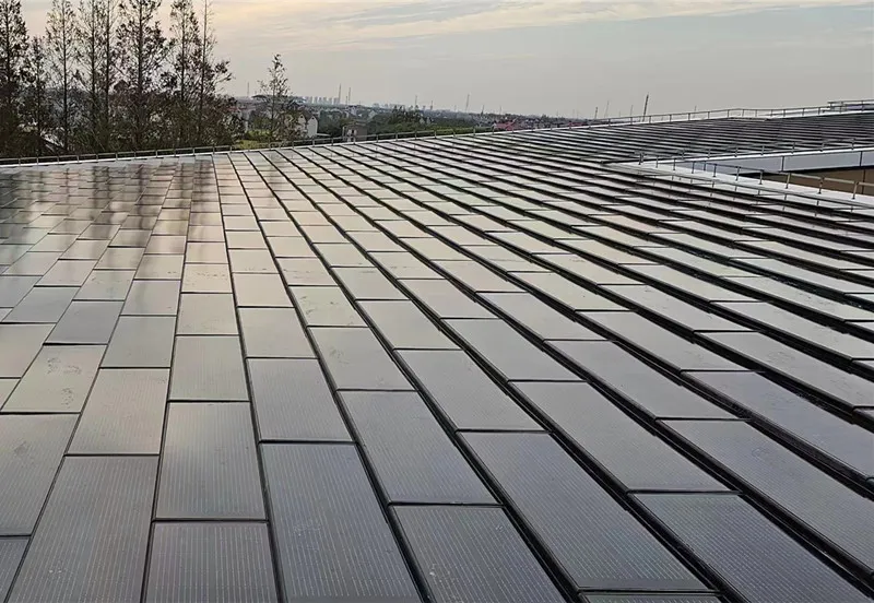 90W Photovoltaic slates shingles O max series Black solar roof tile