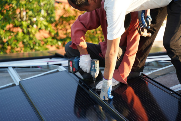Ultimate guide to solar roof tiles installation