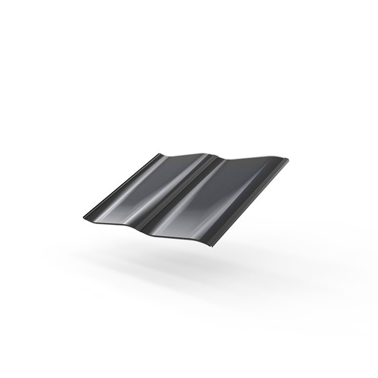 Böjd solpanel med klassisk estetik