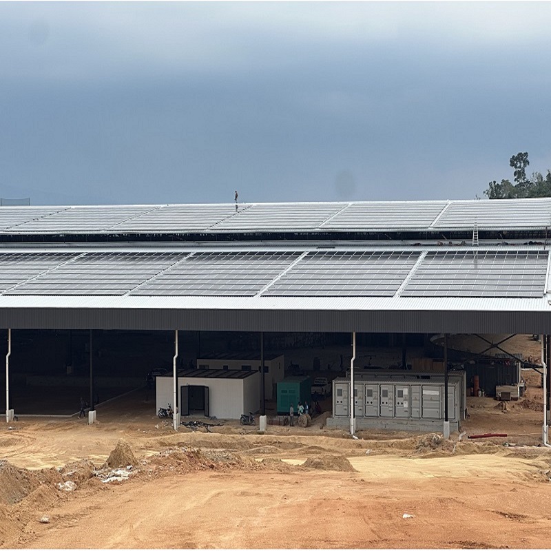 How large a solar panel is needed for a 100Ah battery?