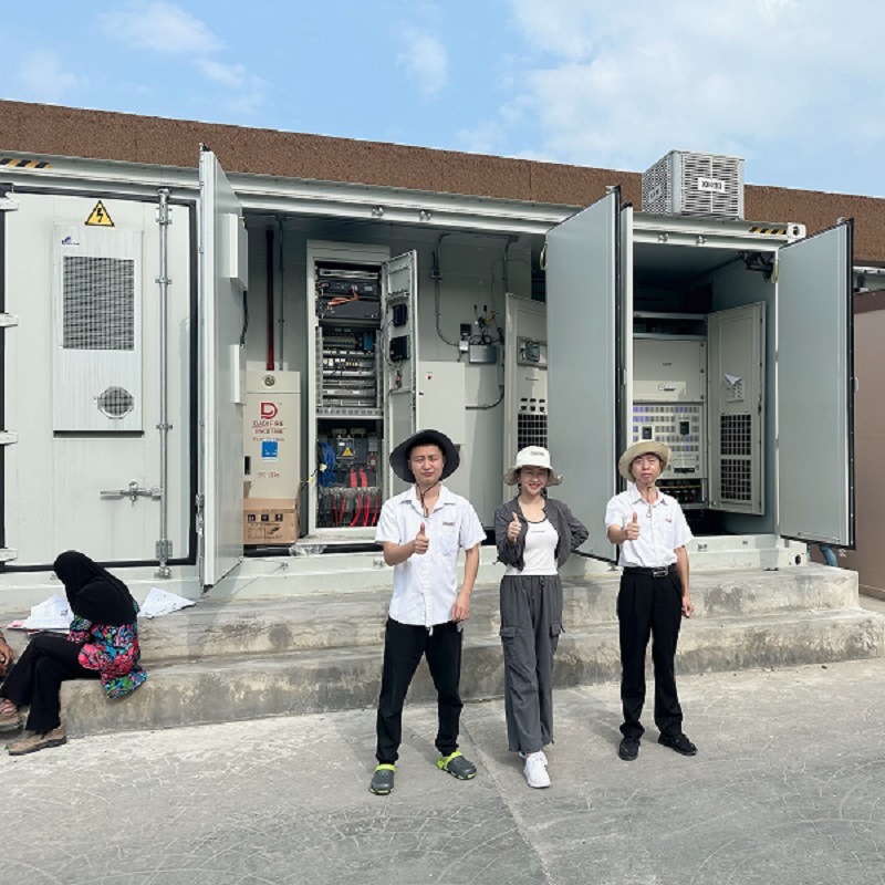 How to check a solar panel inverter?