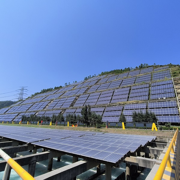 The Difference Between Solar Inverters And Converters
