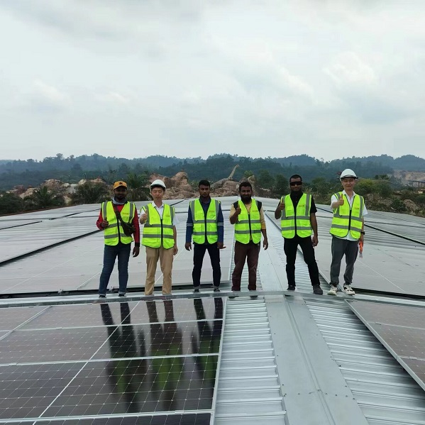 How long can a solar inverter last?