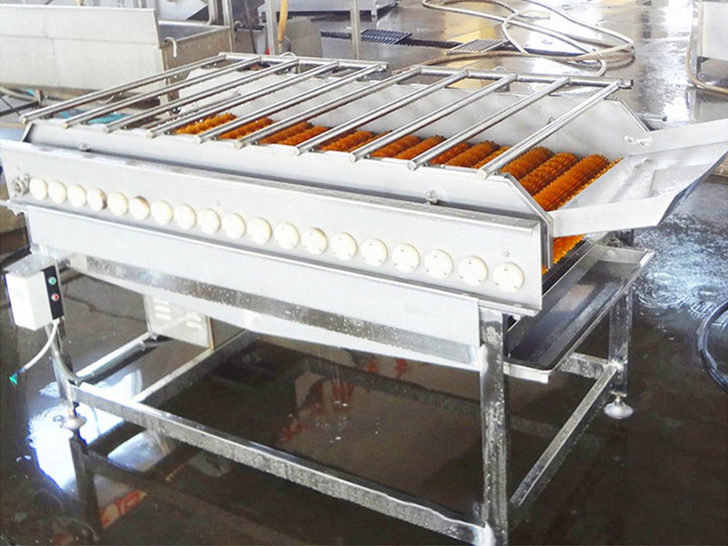 Roller peeling machine