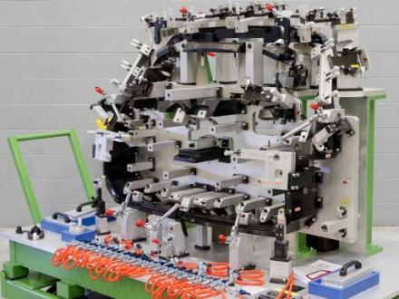 التركيبات وأجهزة القياس