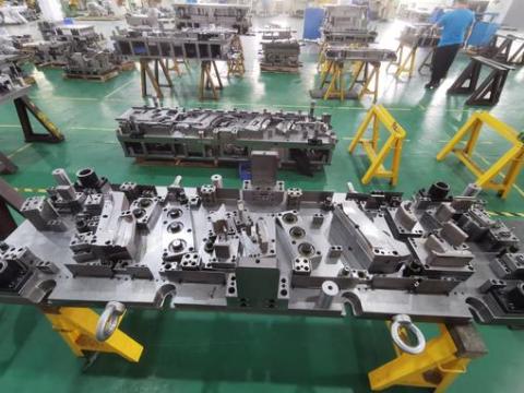 Autóipari bélyegző szerszám