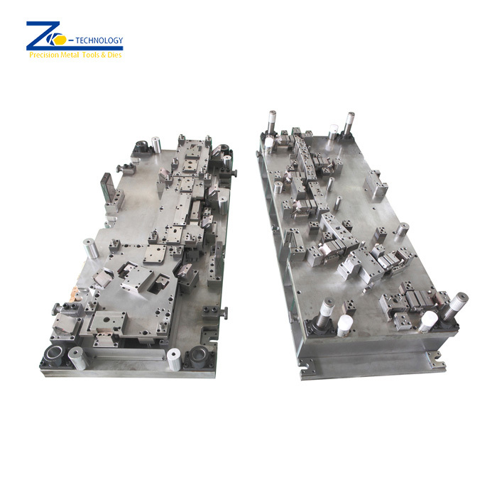 자동 도어 트림 금형