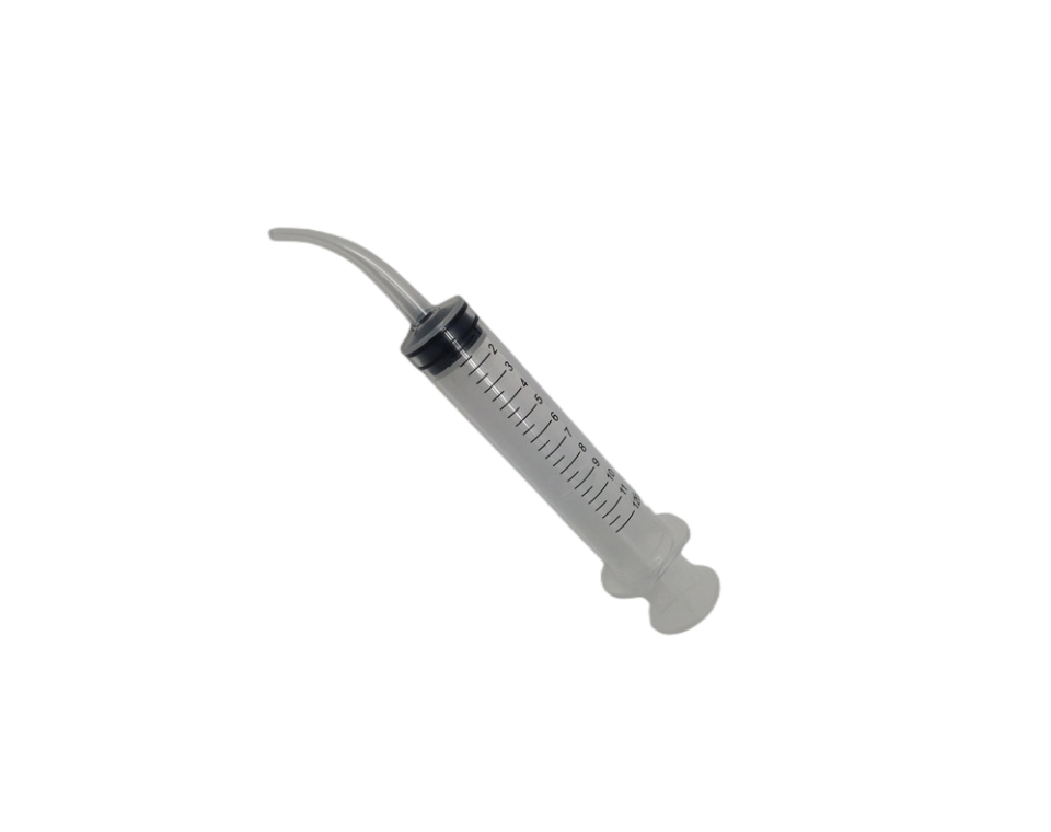 curved oral syringe