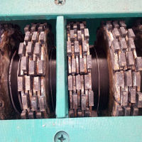 Аутоматска машина за извлачење жице у равнини